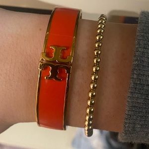 Tory Burch KIRA LOGO ENAMEL HINGED CUFF BRACELET - Poppy Red